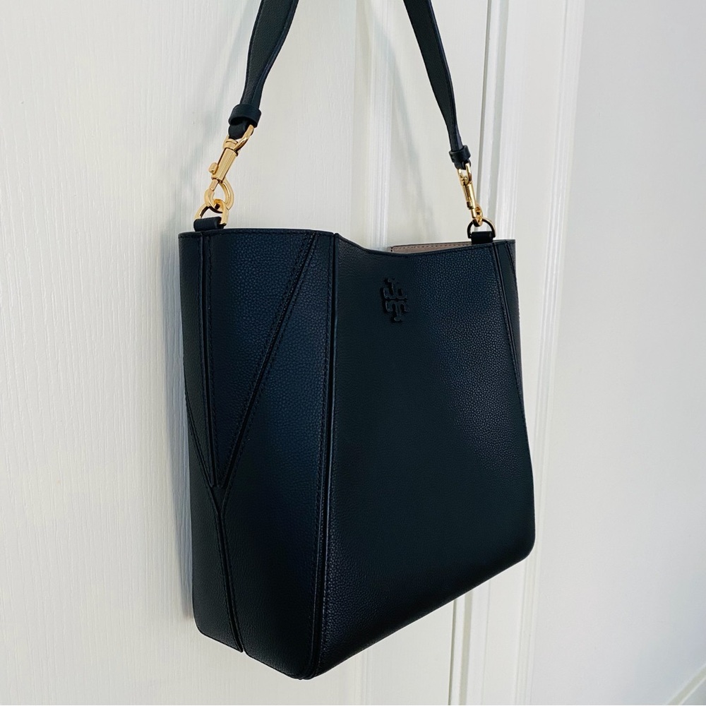 $398 NWOT Tory Burch Mcgraw Black Pebble Leather Hobo/Shoulder Bag Minimalist